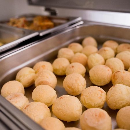 Holambra Garden Hotel Экстерьер фото A chafing dish with food