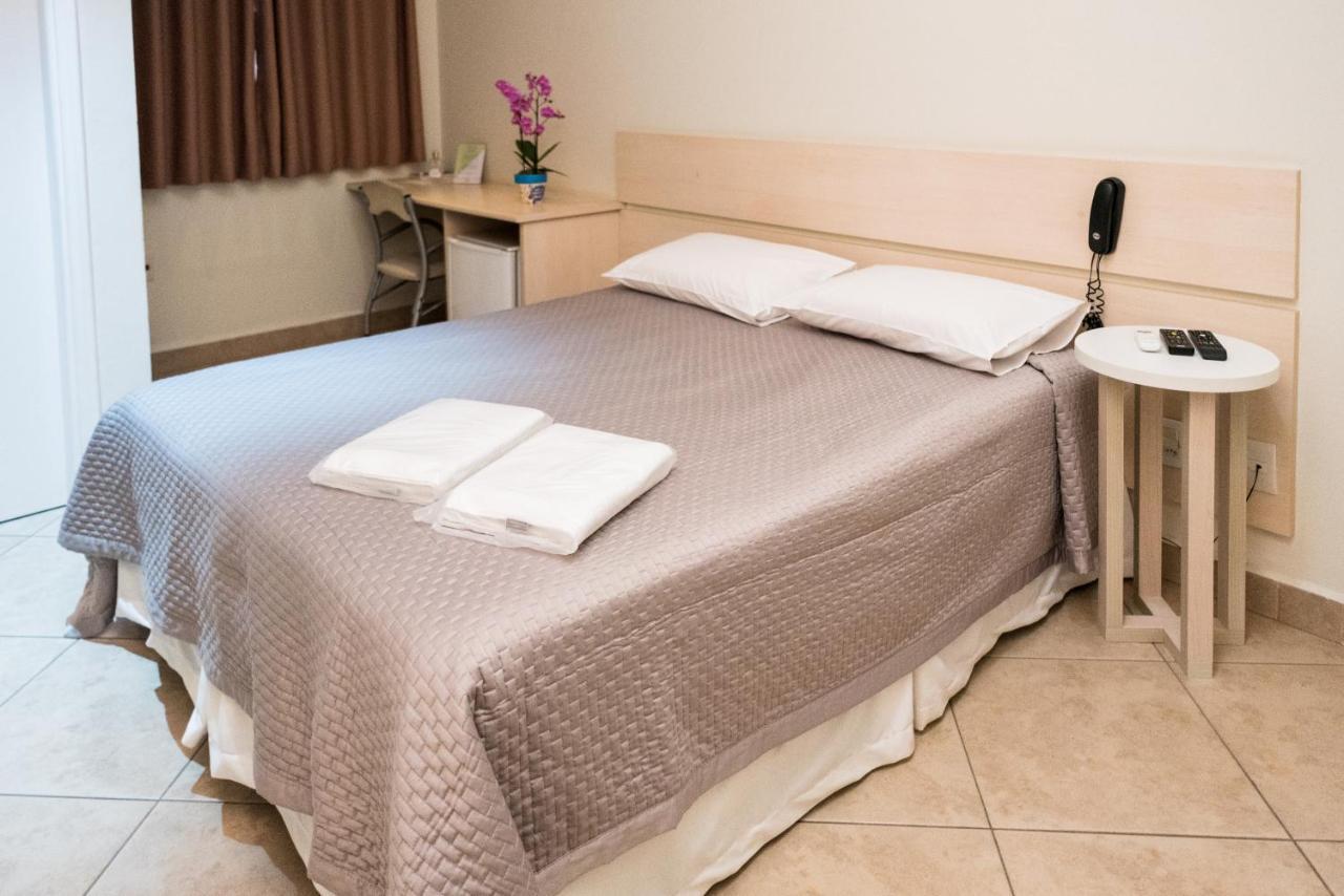 Holambra Garden Hotel Экстерьер фото A room at the hotel
